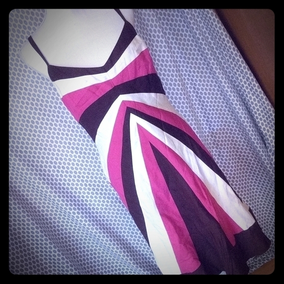 Stunning 👗❣️❤️😍 - Picture 1 of 5